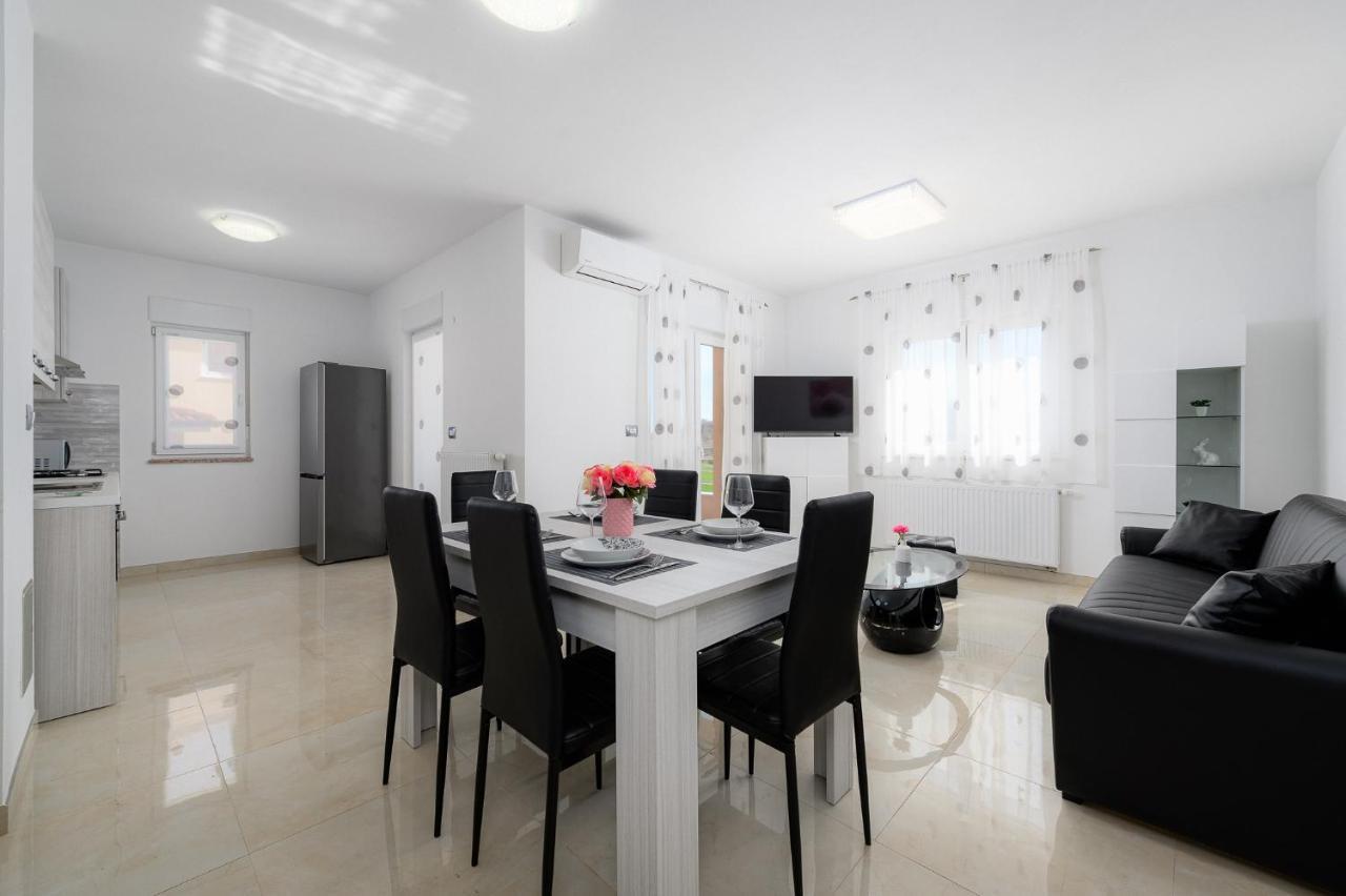 Stancija Amoroso Porec Apartments Экстерьер фото